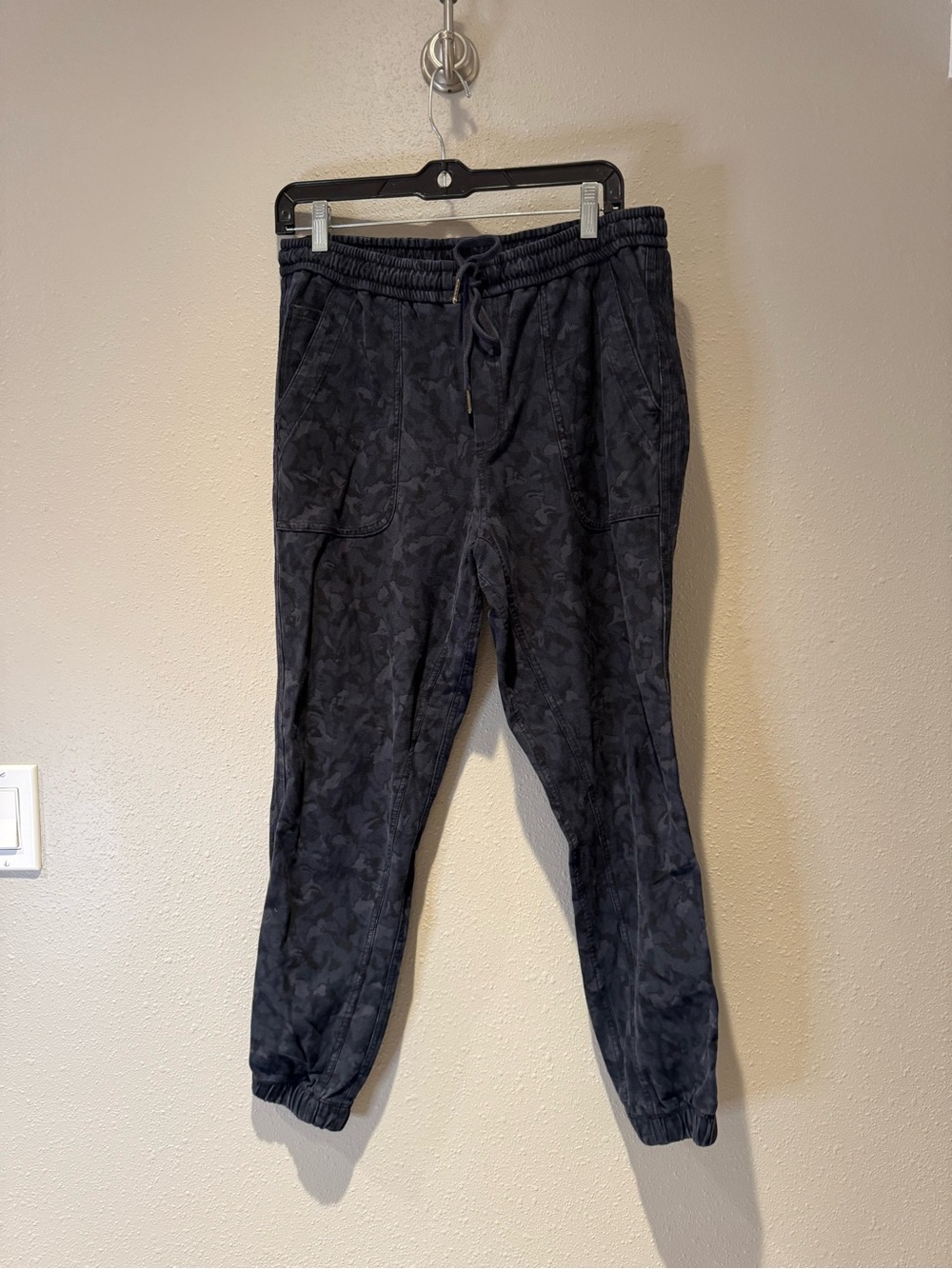 Athleta Dark Camo Wash Drawstring Jogger Sweatpants Pockets - Size 12